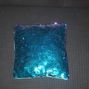 Sequin flip pillow Size: Small